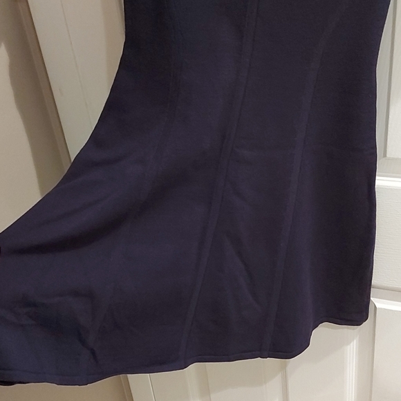 Babaton | Short Sleeve Dress - Picture 3 of 8